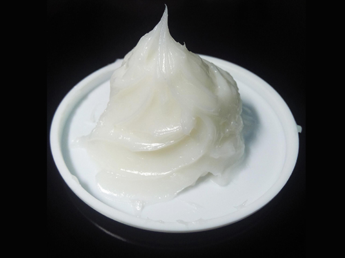 選擇塑膠零件潤滑脂要考慮哪些因素呢？