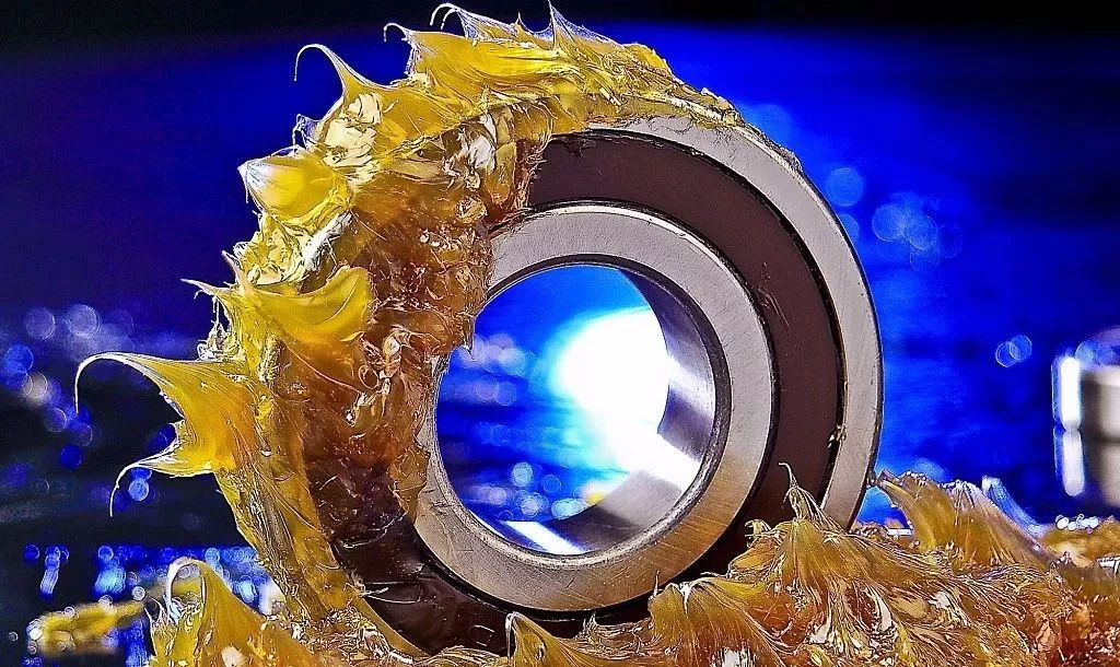 如何防止軸承潤滑脂添加過量呢？